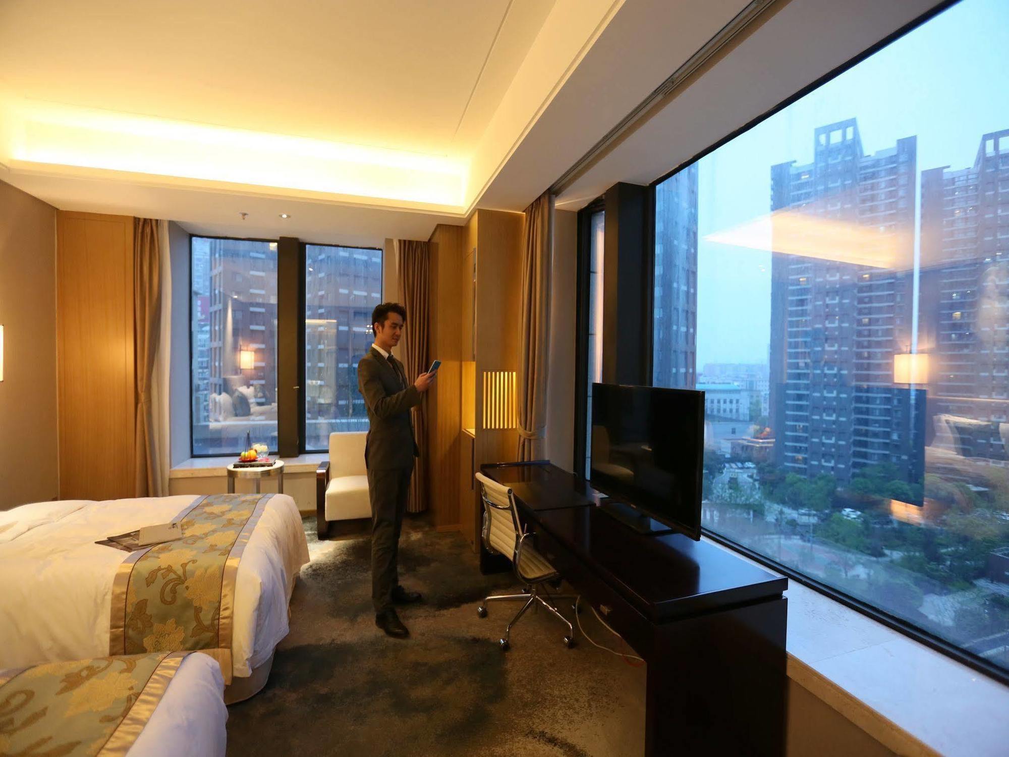 Yun Hotel Wuhan Luaran gambar
