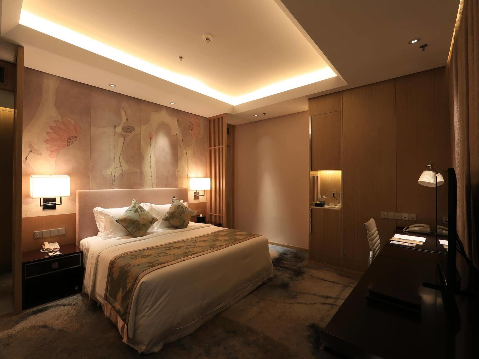 Yun Hotel Wuhan Luaran gambar